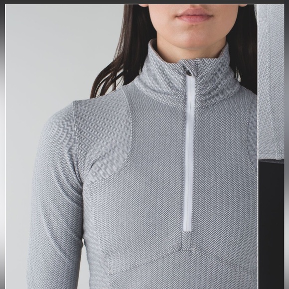 Lululemon Kanto Catch Me 1/2 Zip
Heathered Gray Herringbone  Size 4 Vintage - Picture 14 of 16
